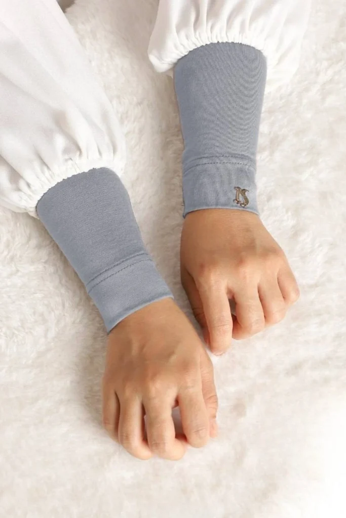 Hijrah Handsock In Pebble