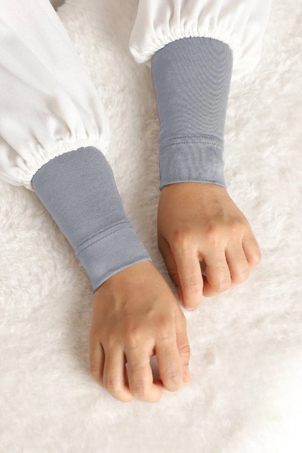 Hijrah Handsock Mini In Pebble