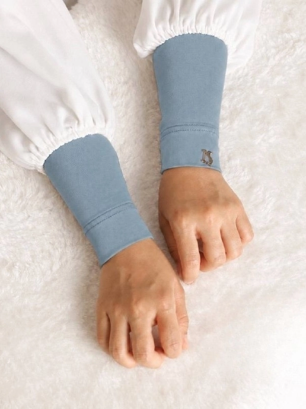 Hijrah Handsock In Dusty Blue